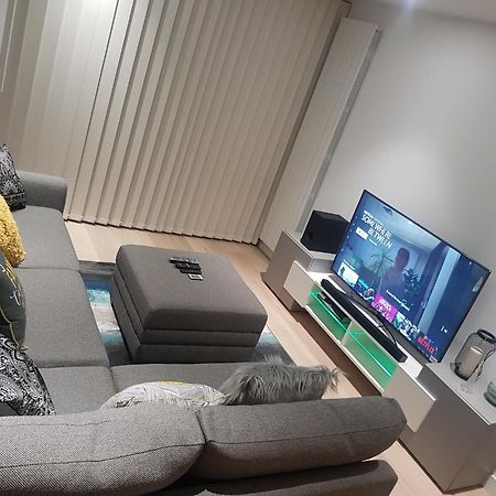 Lush Living - Double Room With Private Bathroom London Kültér fotó
